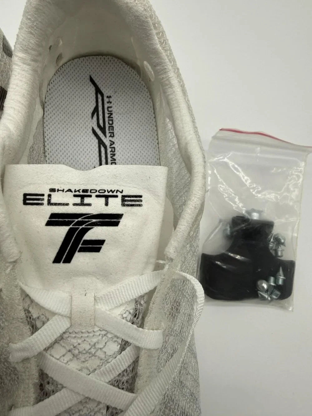 New Under Armour Shakedown Elite TF Shoes Men's Size 10 White Spikes 3026442 100
